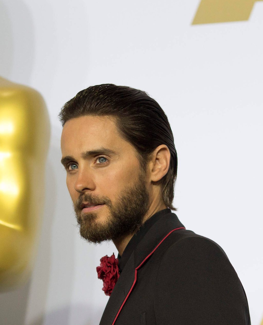 Revela estudio que hombres con barba son los más atractivos