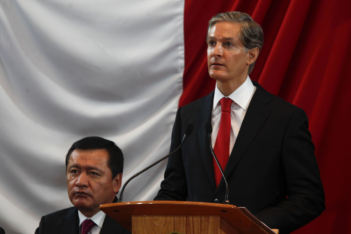 Alfredo del Mazo asume gubernatura del Estado de México