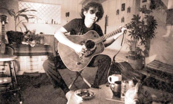 Un día como hoy fallece Rockdrigo González