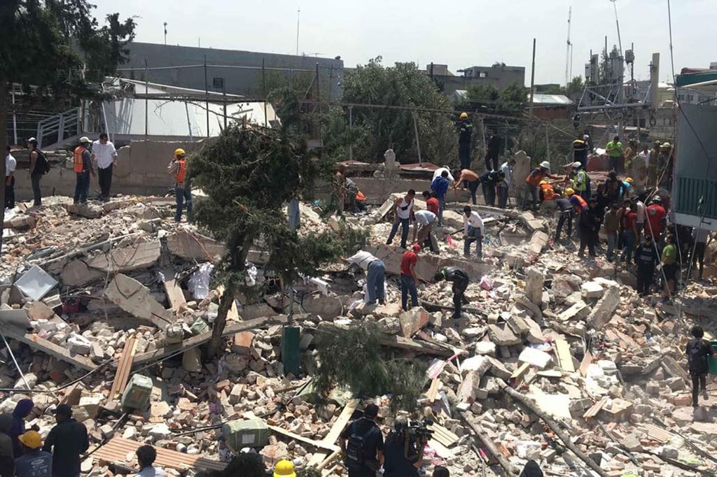 Sismo causa derrumbes y pánico a 32 años del terremoto de 1985