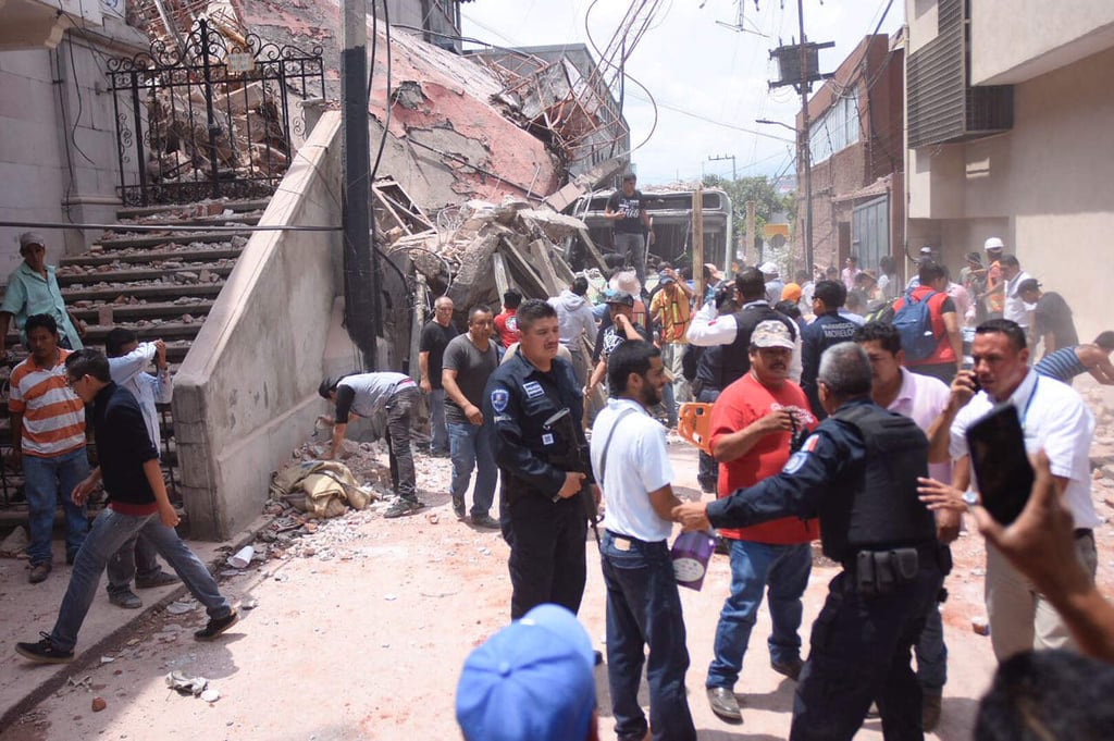 Suman 226 los muertos por sismo