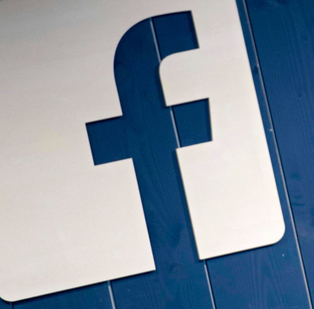 Facebook dará a Congreso a EU 3,000 anuncios políticos pagados desde Rusia