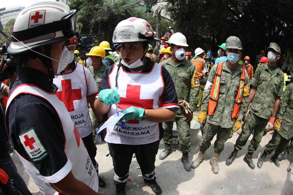 Con mil 200 elementos, Cruz Roja atiende emergencias por sismo