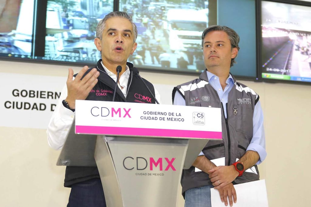 Al menos 50 personas aún pueden ser rescatadas en CDMX: Mancera