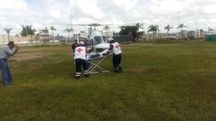 Trasladan vía aérea a niño por picadura de alacrán