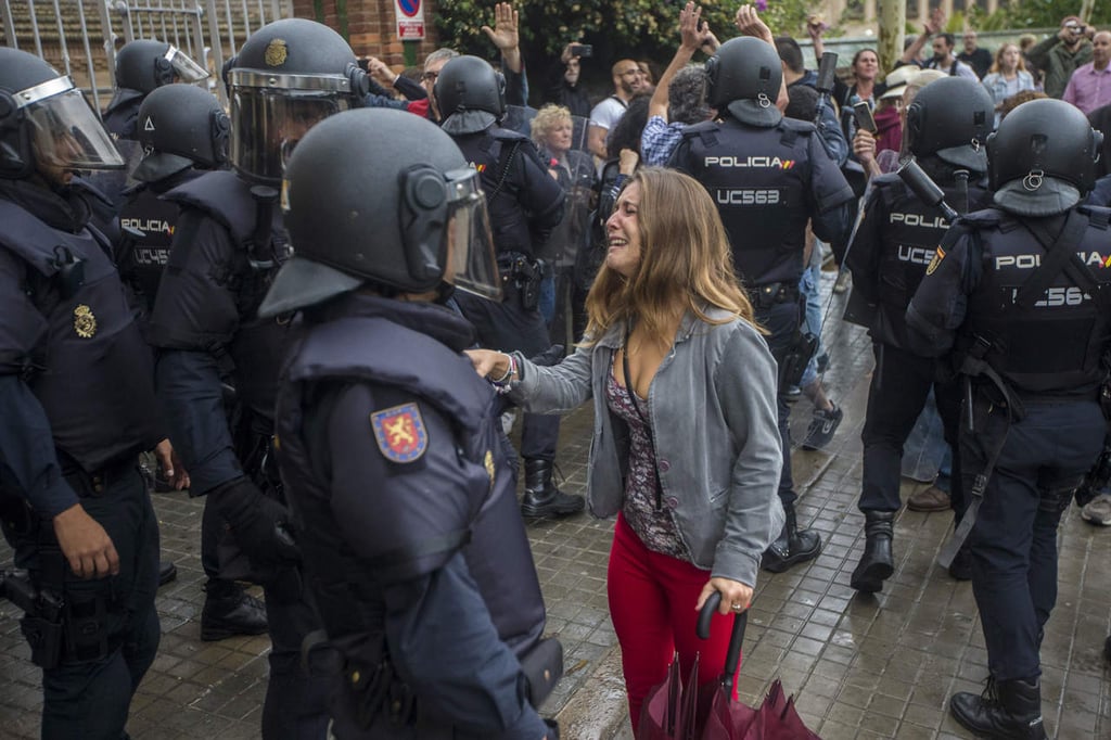 Altercados durante referéndum de Cataluña dejan 761 heridos