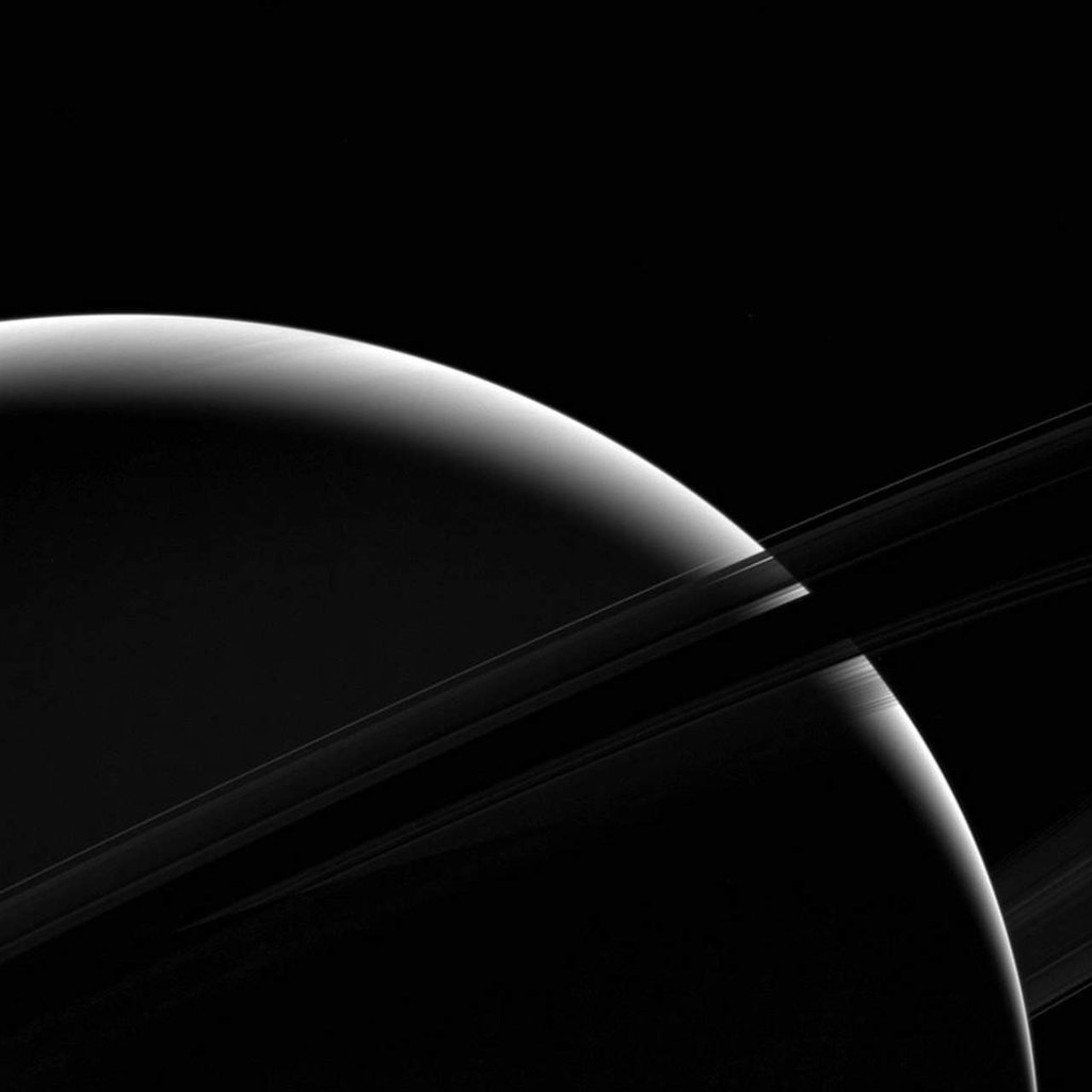 Muestra NASA el lado oscuro de Saturno