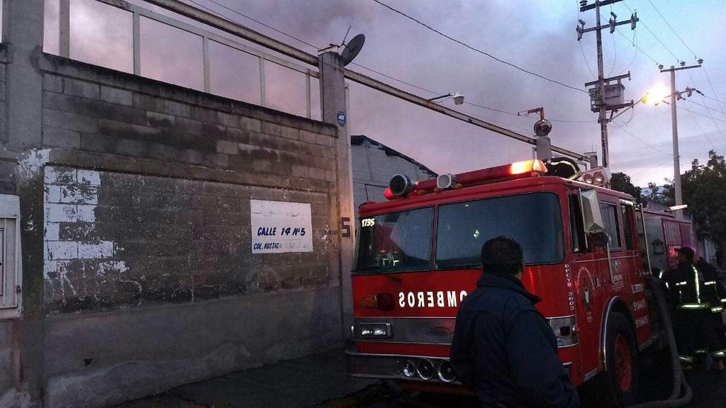 Controlan incendio en Ecatepec