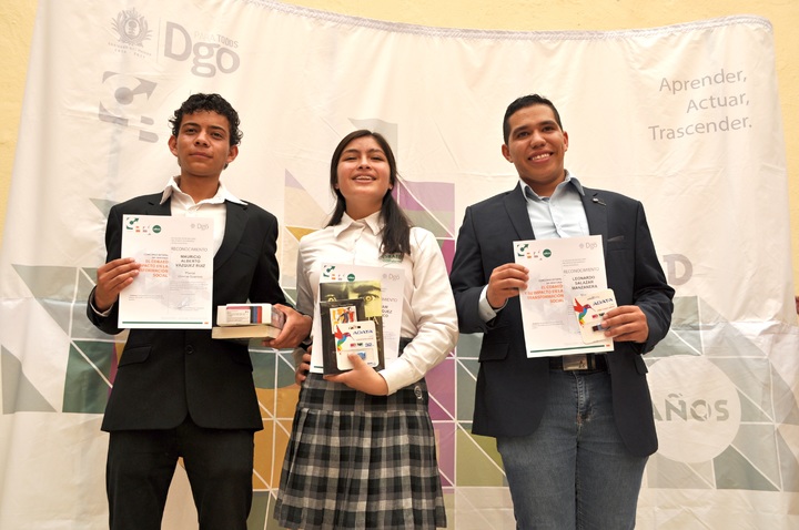 Realizan Cobaed Concurso de Oratoria