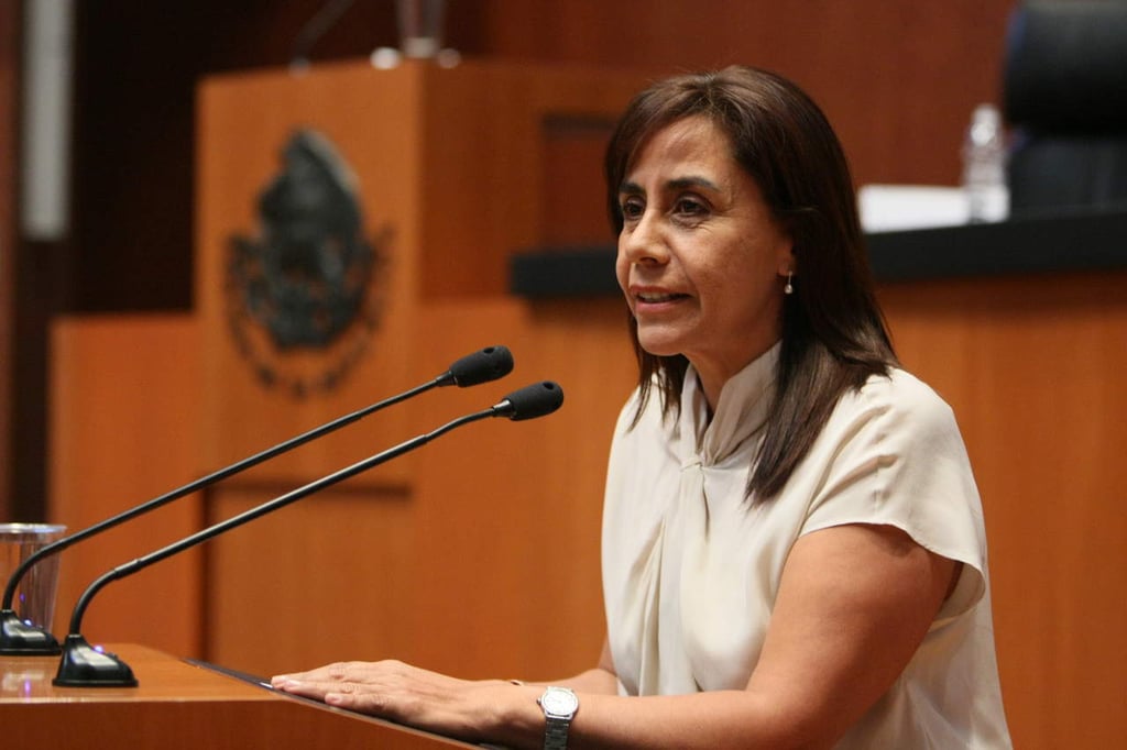 Renuncia la senadora Luisa María Calderón al PAN