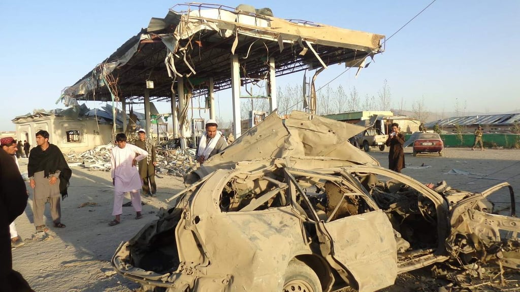 Ofensiva del Talibán en Afganistán deja al menos 71 muertos