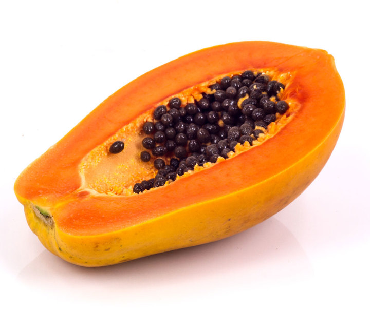 Cómo se come  la papaya