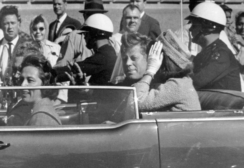 Podría Trump bloquear publicación de archivos sobre asesinato de Kennedy