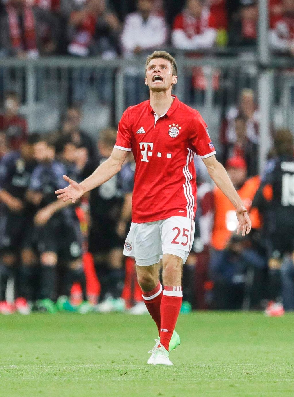 Por lesión, Thomas Müller estará 3 semanas fuera
