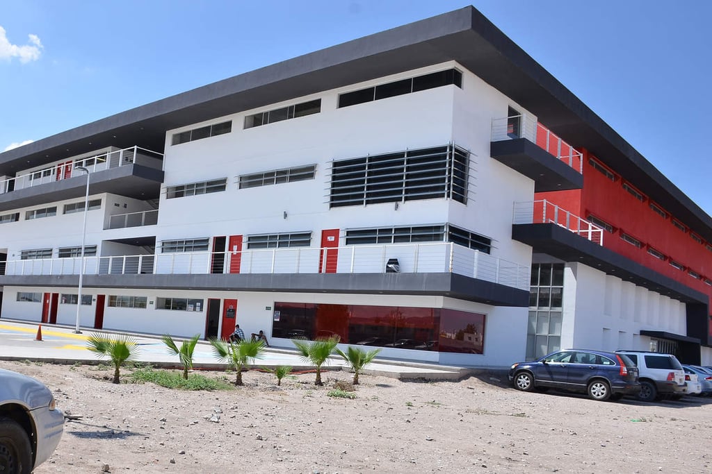 En proceso acreditación de la facultad de medicina de la UAD