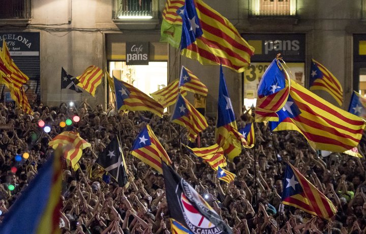 Declaran independencia en Cataluña