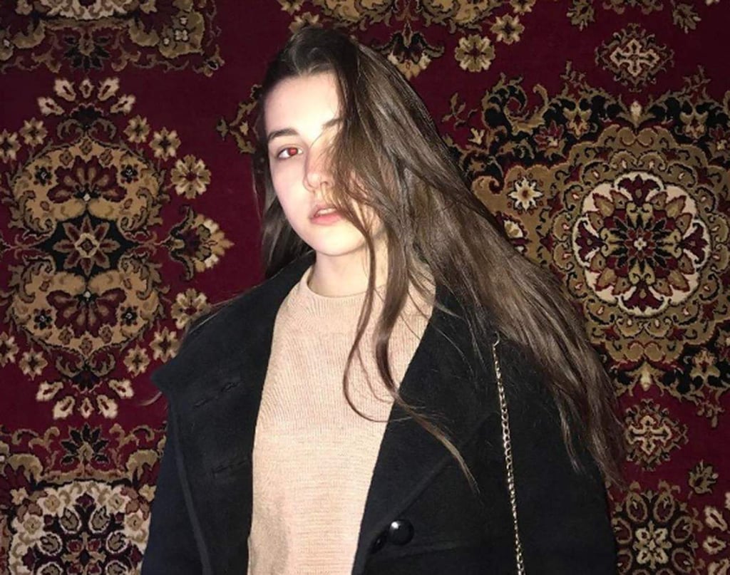 Muere modelo por agotamiento tras desfile de 13 horas