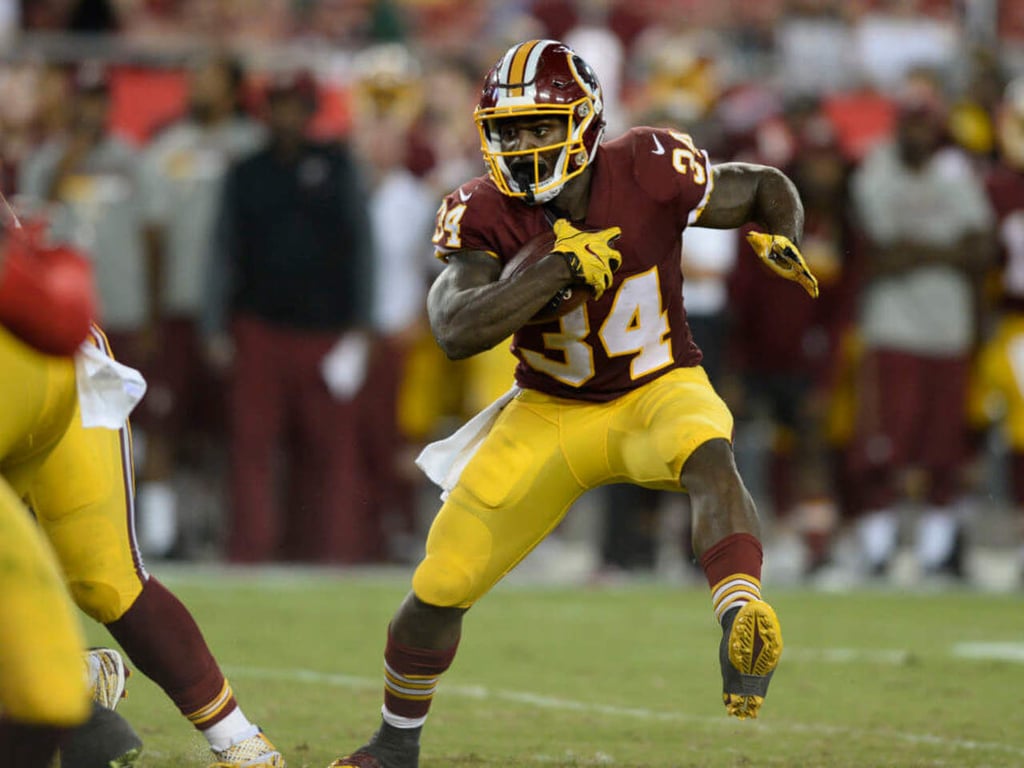 El corredor Mack Brown se une a Vikingos de NFL