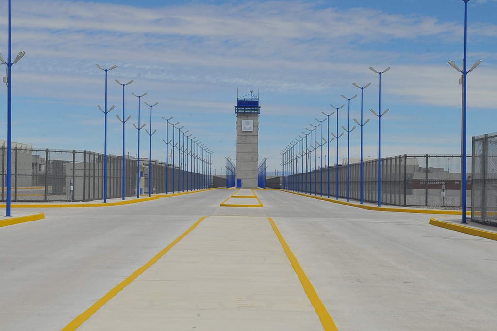 Trasladan a 'El Tato' a Cefereso de Durango