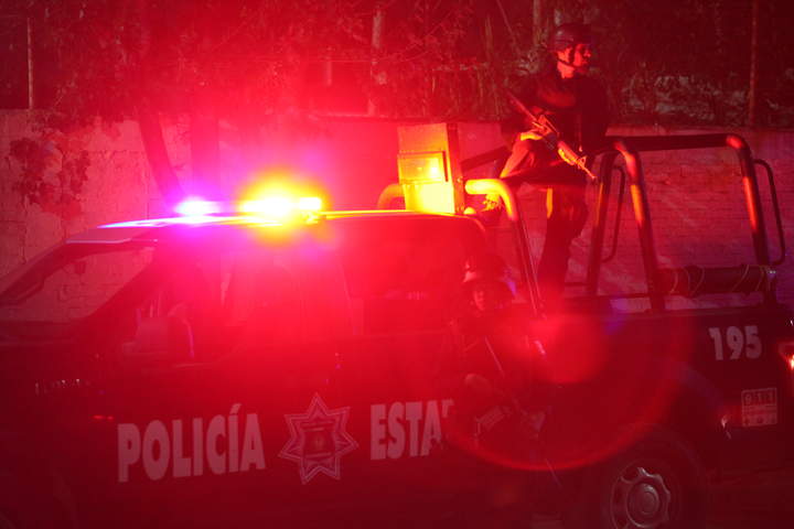 Balacera en la Zapata; 'polis' hieren a tres