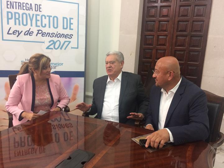 Dirigentes sindicales aprueban reforma a Pensiones