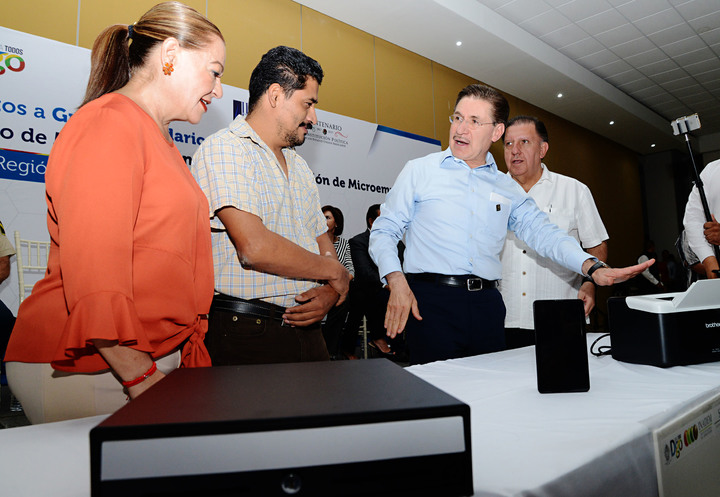 Acciones concretas en apoyo a empresarios locales: Aispuro