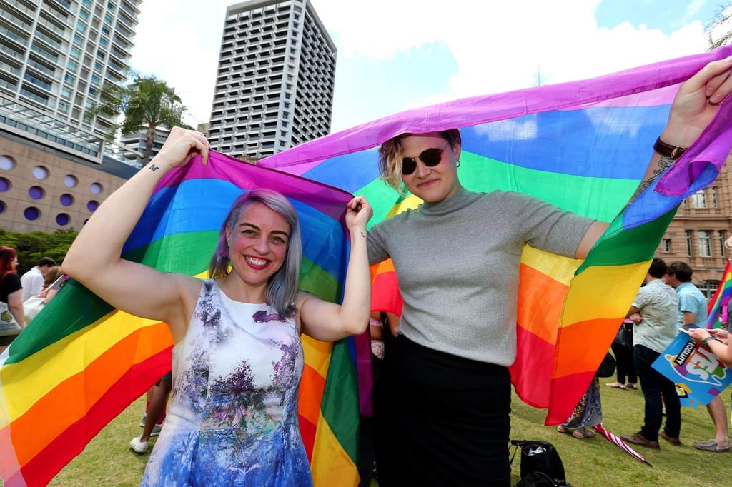 Aprueba Australia matrimonio gay en consulta postal