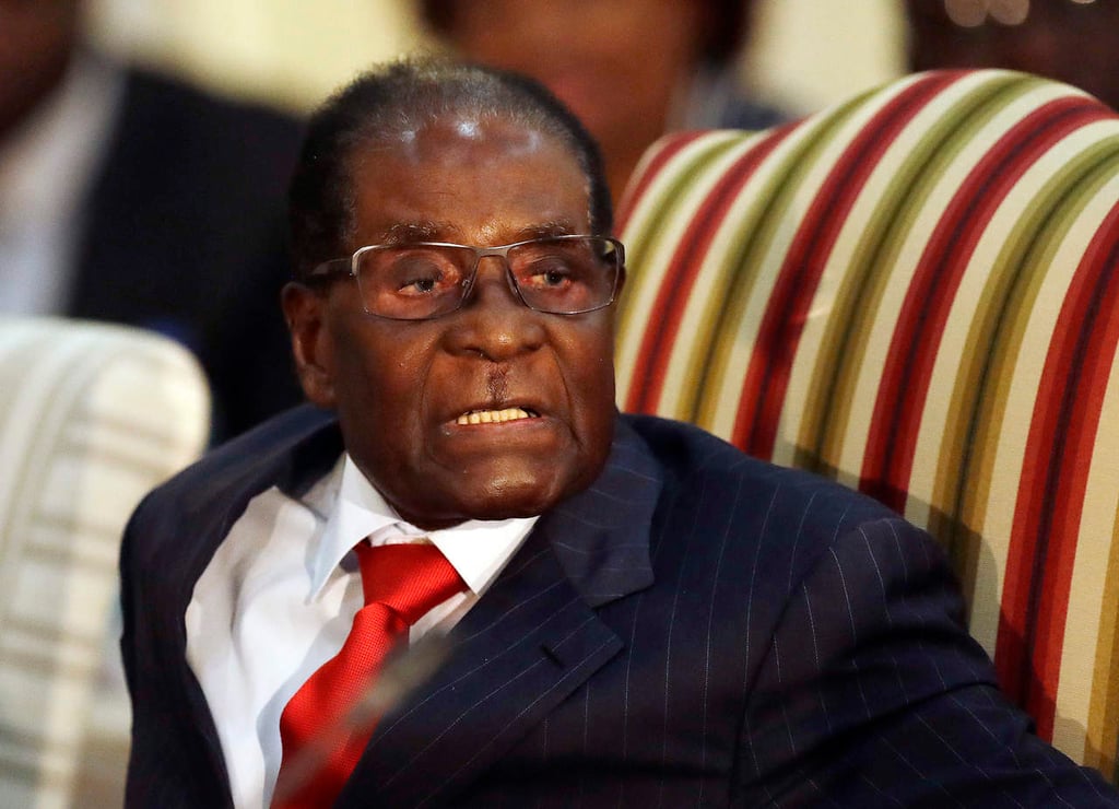 Mugabe volverá a negociar mañana su salida con los mandos del Ejército