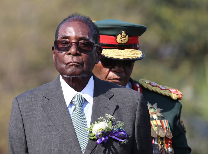 Iniciarán destitución de Mugabe