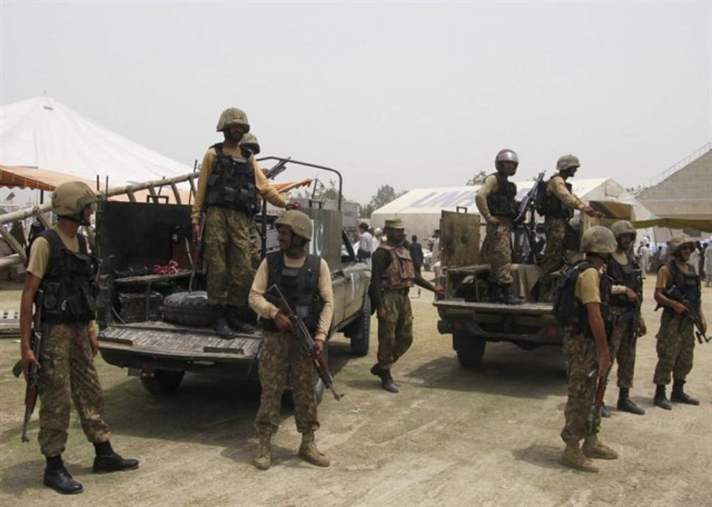 Rescata ejército paquistaní a 18 rehenes