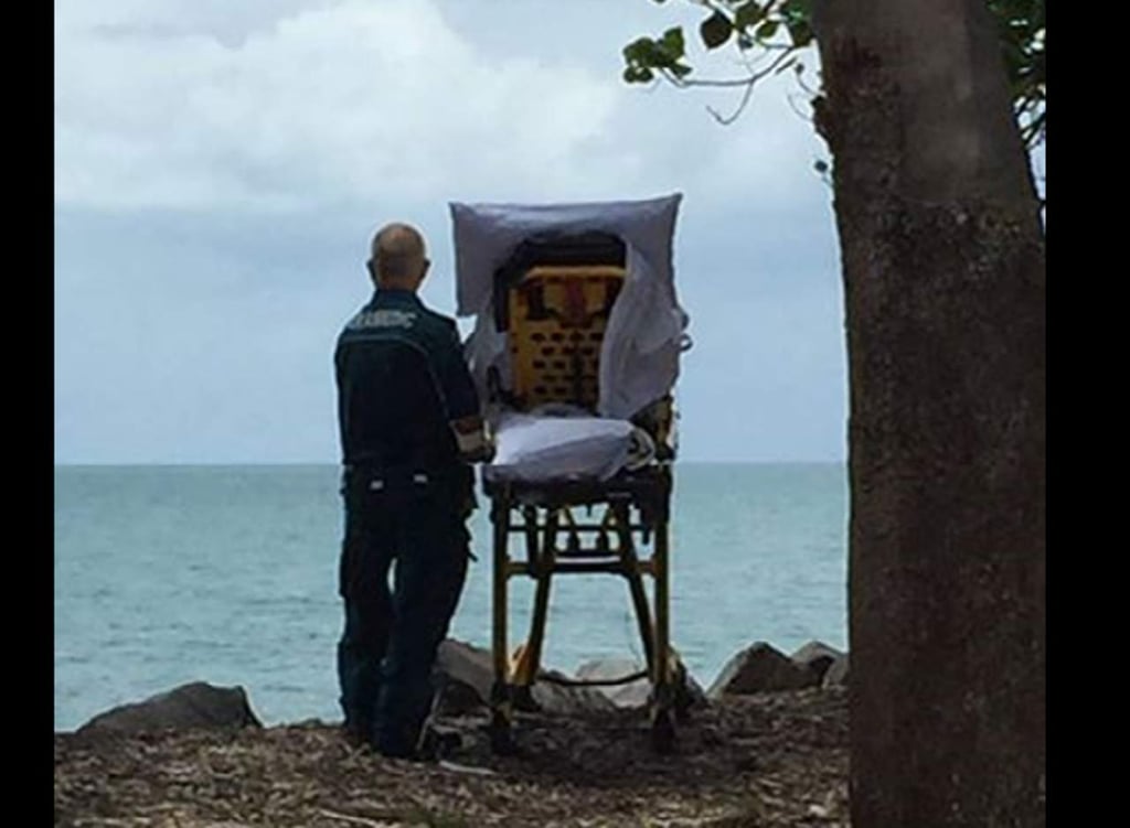 Paramédicos le conceden su último deseo: ver la playa una vez más