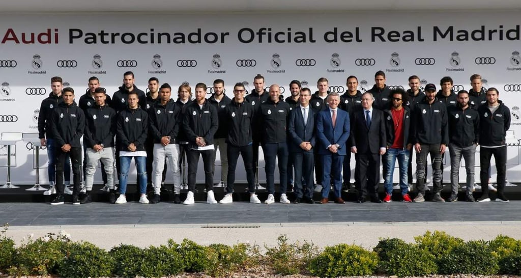Plantilla del Real Madrid recibe autos de lujo