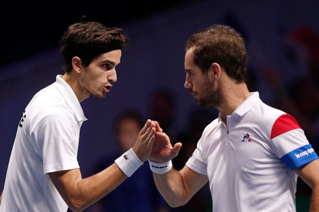 Francia gana el dobles y se acerca al título en la Copa Davis