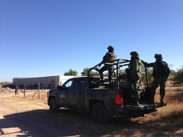 Despliegan en La Loma a militares