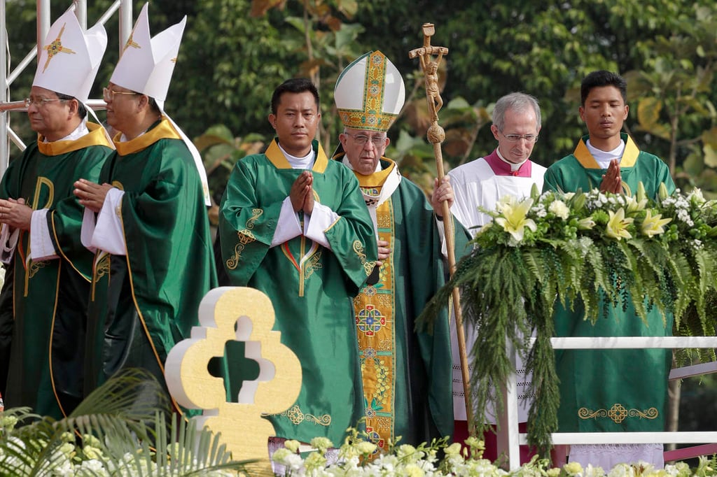 Papa Francisco llama a la paz y reconciliación durante misa en Myanmar