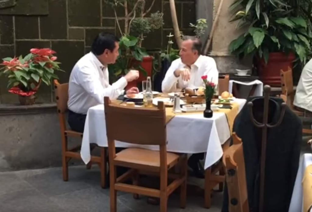 Se reúnen Meade y Osorio Chong en restaurante