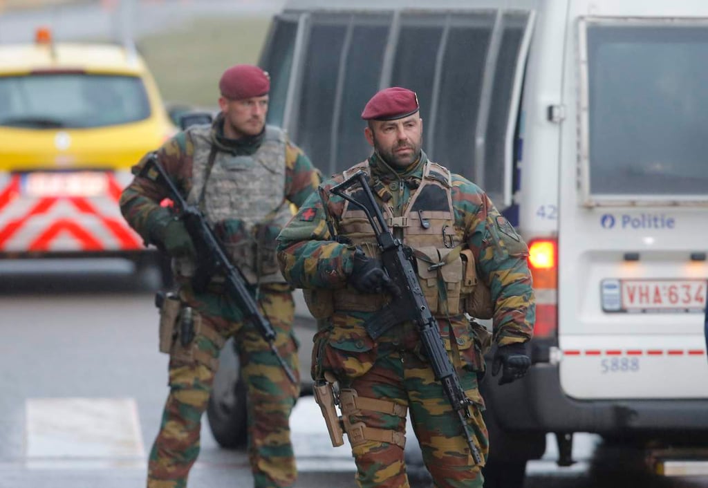 Detienen a empleado de aeropuerto belga por amenazas terroristas