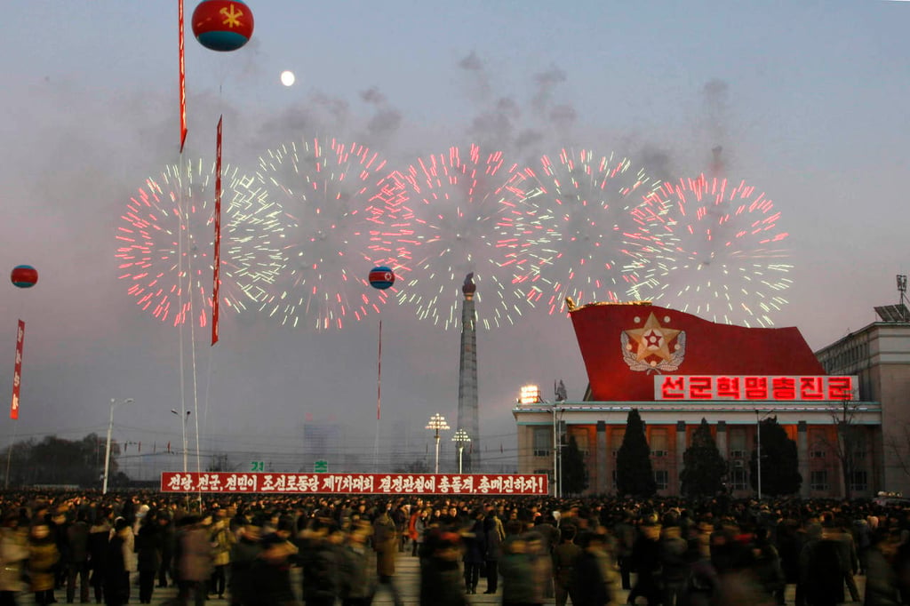 Pyongyang celebra con fuegos artificiales el lanzamiento de su misil