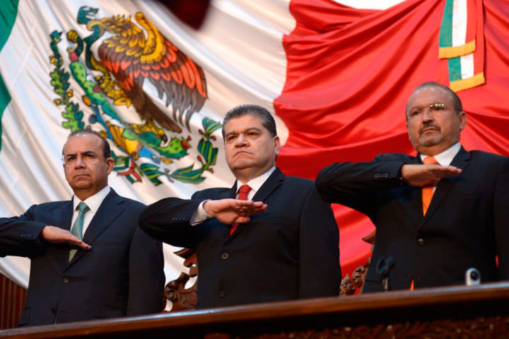 Riquelme asume gobierno en Coahuila