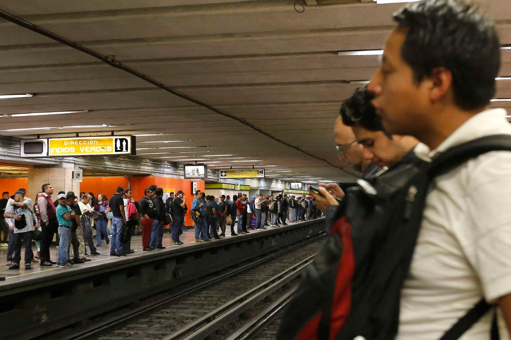 Pide Mancera apoyo federal por saturación en el Metro
