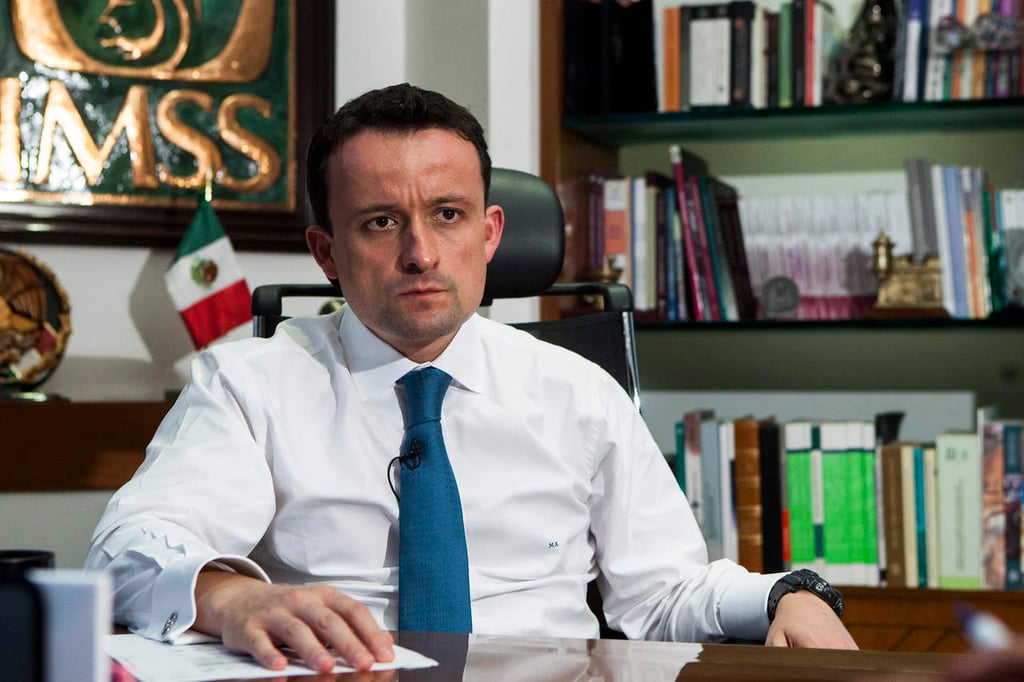 Director del IMSS, Mikel Arriola podría buscar la CDMX