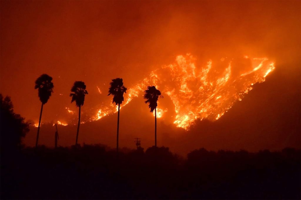 Incendios en California han desplazado a 27 mil personas