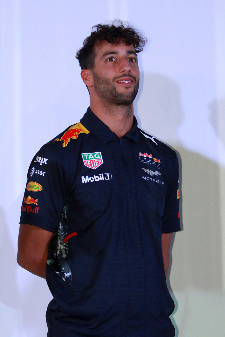 Ricciardo, el mejor rebasando