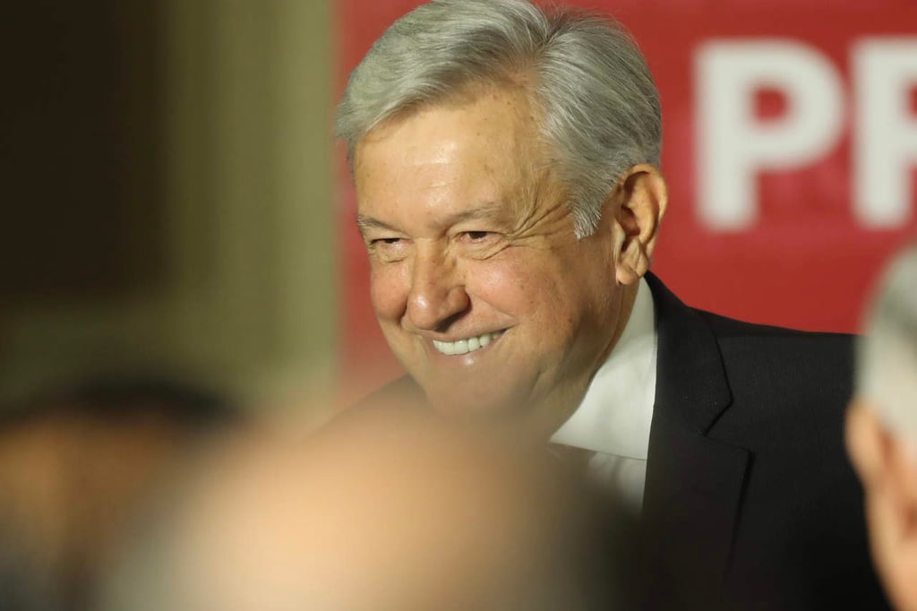 López Obrador inicia precampaña en Ciudad de México