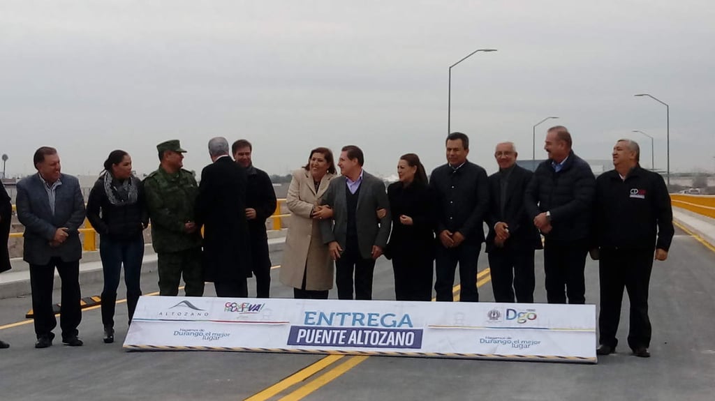 Entregan puente Altozano en Gómez Palacio