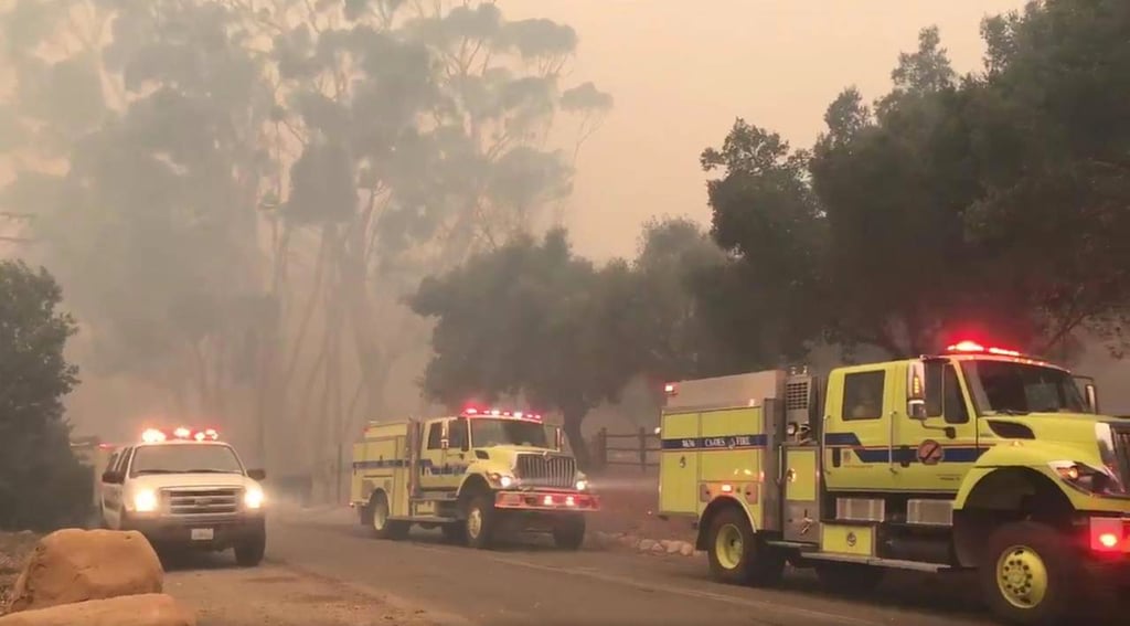 Amplían órdenes de evacuación en California por incendio 'Thomas'