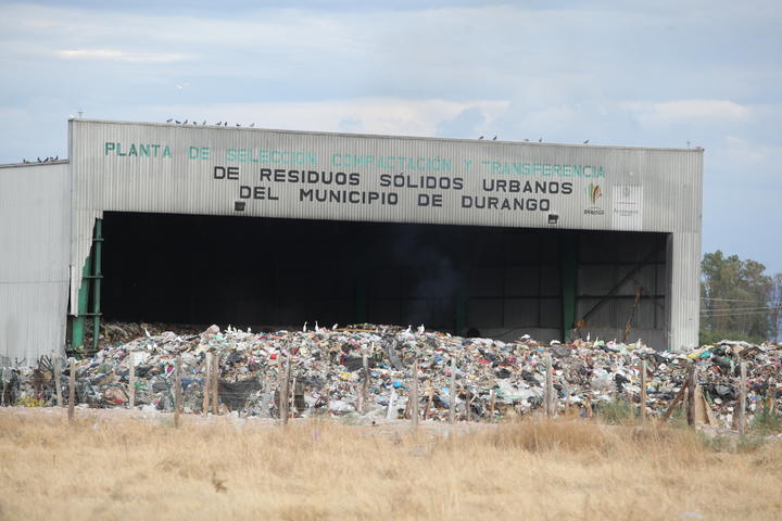 'Deben sancionar al Ayuntamiento por mal manejo de basura'
