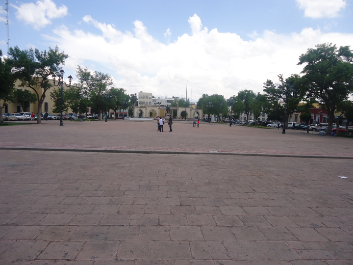 Obra en la plaza IV Centenario sigue en proyecto