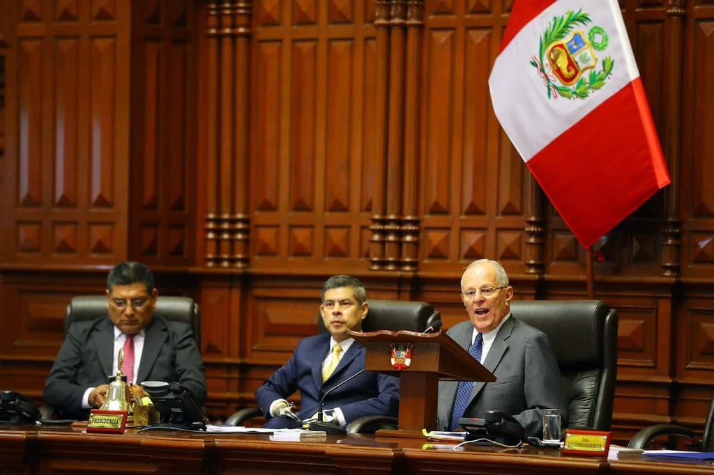 Congreso de Perú rechaza pedido de destitución de Kuczynski