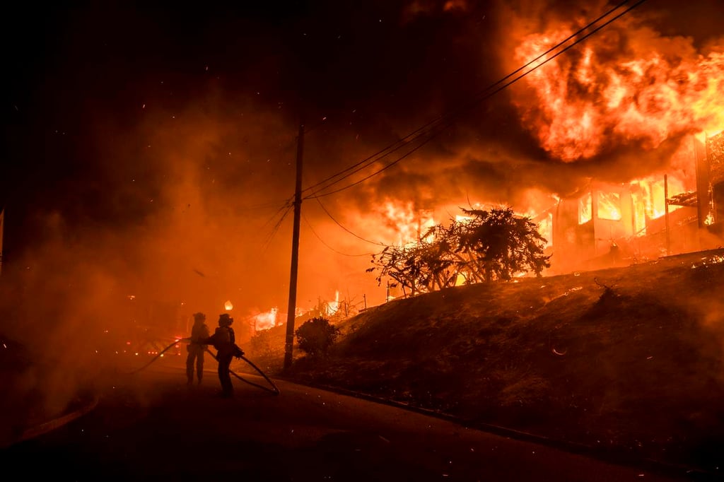 Incendio 'Thomas', el más grande de la historia de California